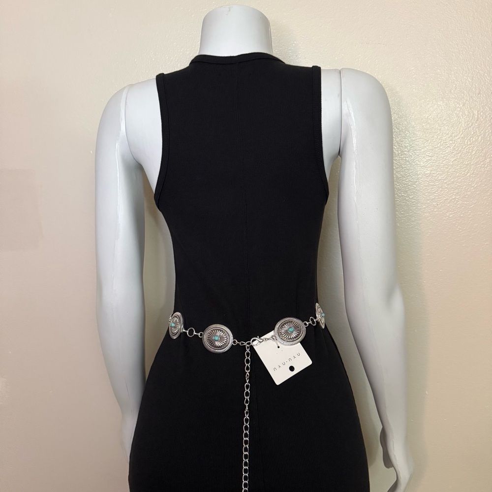 Old silver tone metallic concho style faux turquoise chain belt - Picture 5 of 9
